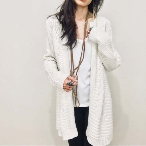 Sweaters - Brand new oversized sweater cardigan